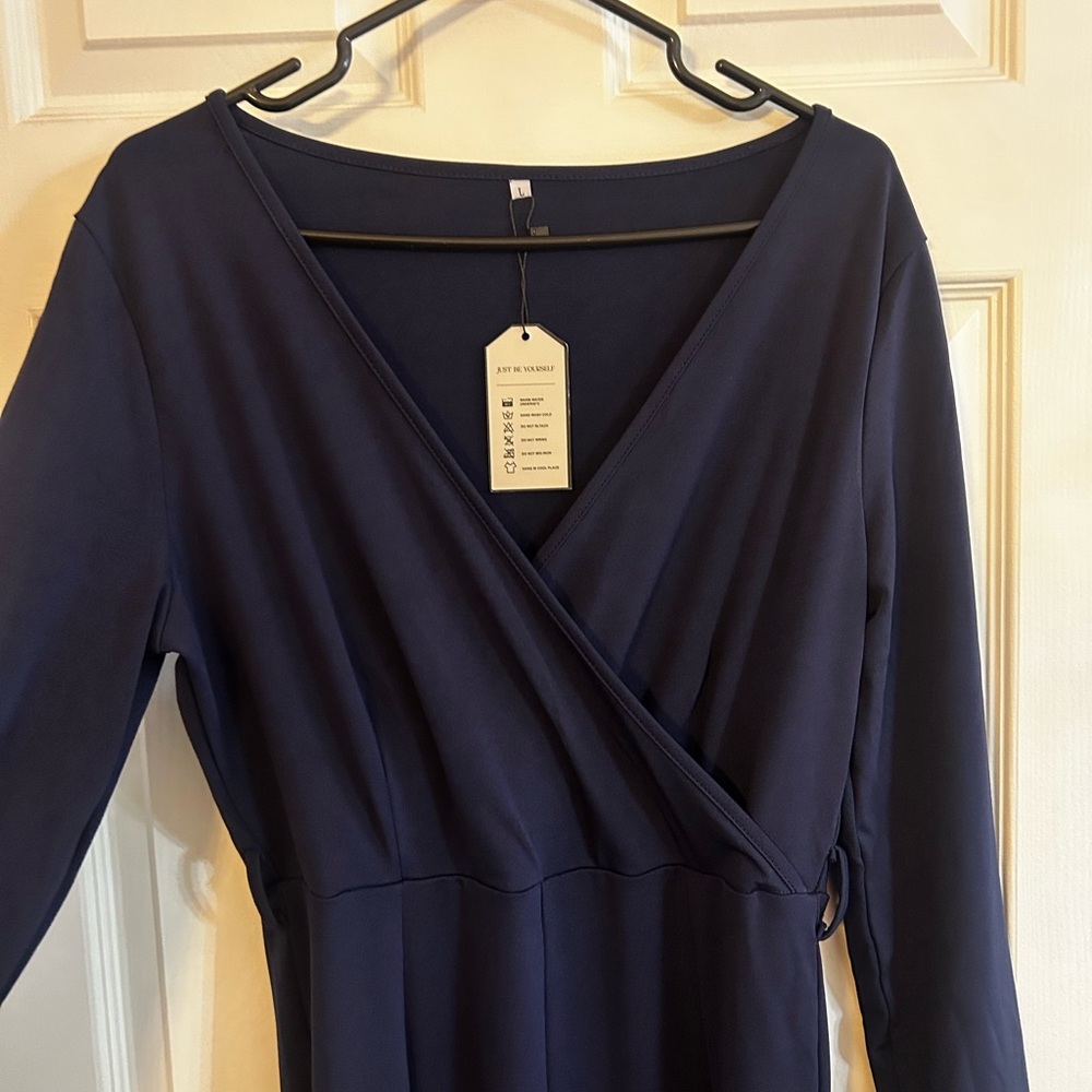 Elegant Navy Blue Women's Jumpsuit - Picture 2 of 6